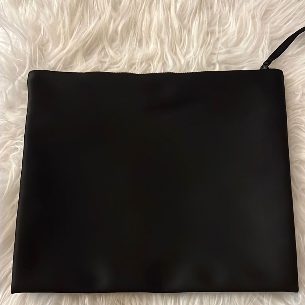 Gucci Black Cosmetic Bag - Picture 2 of 3